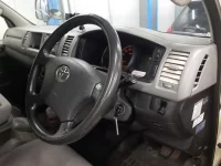 Toyota HIACE VAN лот № 30879 оценка R  с аукциона в Японии 6