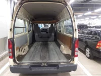 Toyota HIACE VAN лот № 30879 оценка R  с аукциона в Японии 8