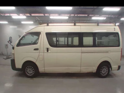 Toyota HIACE VAN  с аукциона в Японии