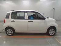 Toyota PASSO лот № 30876 оценка 4  с аукциона в Японии 2
