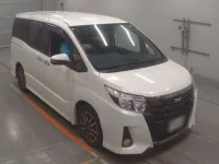 Toyota NOAH лот № 30826 оценка 3.5  с аукциона в Японии 4