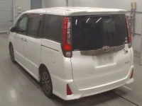 Toyota NOAH лот № 30826 оценка 3.5  с аукциона в Японии 5