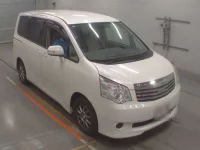 Toyota NOAH лот № 30846 оценка R  с аукциона в Японии 4