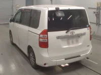 Toyota NOAH лот № 30846 оценка R  с аукциона в Японии 5