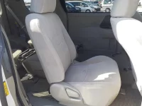 Toyota NOAH лот № 30846 оценка R  с аукциона в Японии 9