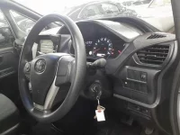 Toyota NOAH лот № 30799 оценка 4  с аукциона в Японии 6