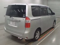 Toyota NOAH лот № 30804 оценка 3.5  с аукциона в Японии 1