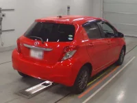 Toyota VITZ лот № 30865 оценка RA  с аукциона в Японии 1