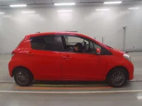 Toyota VITZ лот № 30865 оценка RA  с аукциона в Японии 2