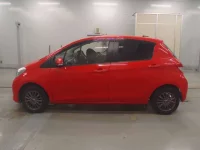 Toyota VITZ лот № 30865 оценка RA  с аукциона в Японии 3