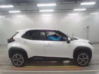 Toyota YARIS CROSS лот № 30869 оценка 5  с аукциона в Японии 2