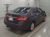 Nissan SYLPHY лот № 10525 оценка 4.5  с аукциона в Японии 1