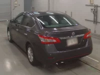 Nissan SYLPHY лот № 10525 оценка 4.5  с аукциона в Японии 5