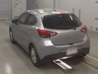 Mazda DEMIO лот № 30887 оценка 4  с аукциона в Японии 5