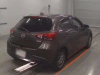 Mazda DEMIO лот № 30895 оценка 4  с аукциона в Японии 1