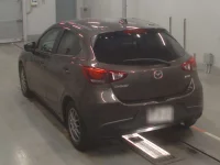 Mazda DEMIO лот № 30895 оценка 4  с аукциона в Японии 5