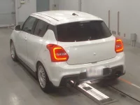 Suzuki SWIFT лот № 30888 оценка RA  с аукциона в Японии 5