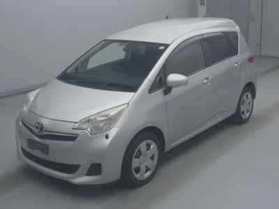 Toyota RACTIS  с аукциона в Японии