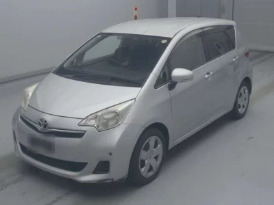 Toyota RACTIS  с аукциона в Японии