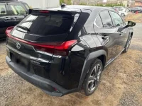 Lexus UX лот № 50026 оценка 4.5  с аукциона в Японии 1