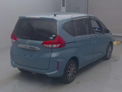 Honda FREED  с аукциона в Японии