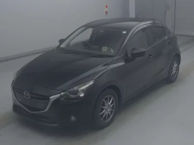Mazda DEMIO  с аукциона в Японии