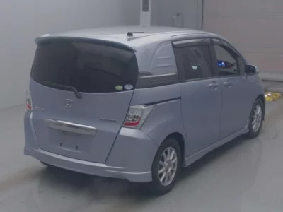 Honda FREED  с аукциона в Японии