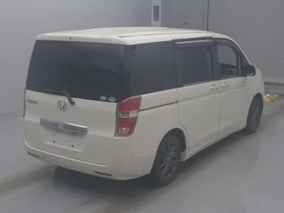 Honda STEP WAGON  с аукциона в Японии