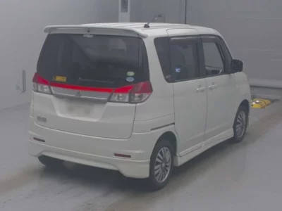Mitsubishi DELICA D2