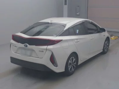 Toyota Prius PHV
