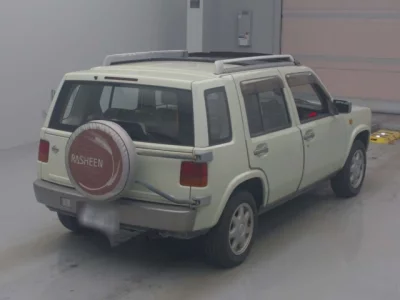 Nissan RASHEEN
