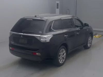 Mitsubishi OUTLANDER PHEV