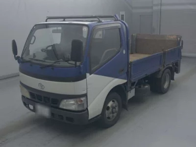 Toyota DYNA  с аукциона в Японии