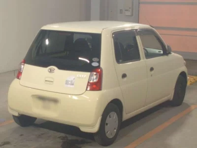 Daihatsu Esse