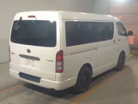 Toyota HIACE VAN лот № 62004 оценка 3  с аукциона в Японии 1