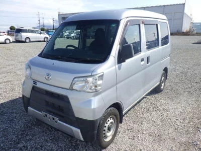 Toyota Pixis Van