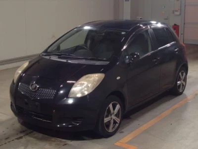 Toyota VITZ  с аукциона в Японии