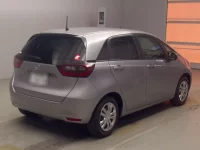 Honda FIT лот № 70092 оценка 4  с аукциона в Японии 1