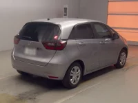 Honda FIT лот № 70086 оценка RA  с аукциона в Японии 1