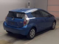 Toyota AQUA лот № 70133 оценка 3  с аукциона в Японии 1