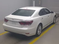 Lexus LS лот № 10004 оценка 4  с аукциона в Японии 1