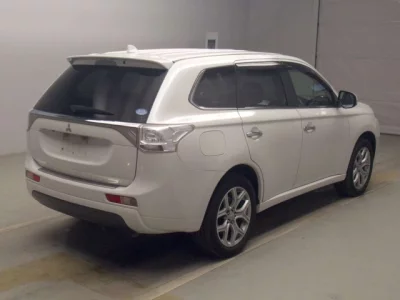 Mitsubishi OUTLANDER PHEV
