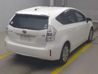 Toyota PRIUS ALPHA лот № 119 оценка R  с аукциона в Японии 1