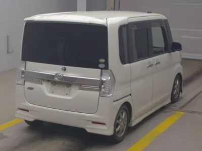 Daihatsu TANTO  с аукциона в Японии