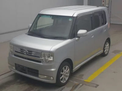 Toyota PIXIS SPACE  с аукциона в Японии