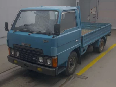 Mazda TITAN  с аукциона в Японии