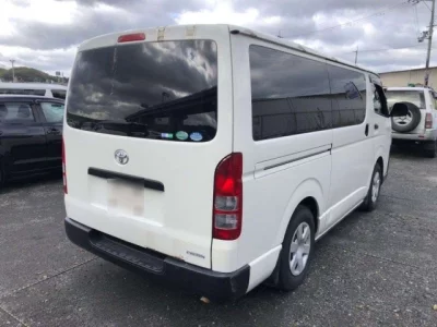 Toyota HiAce Van