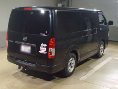 Toyota HiAce Van
