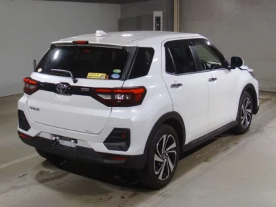 Toyota RAIZE  с аукциона в Японии