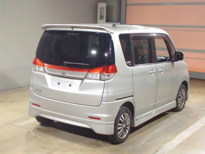 Mitsubishi DELICA D2